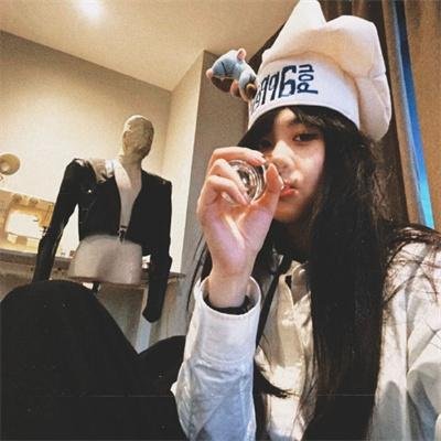 报告凌总，夫人发现你马甲了